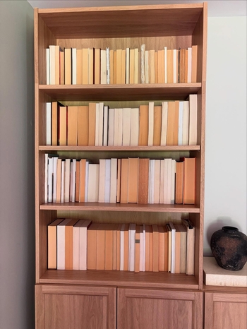 Bookshelve